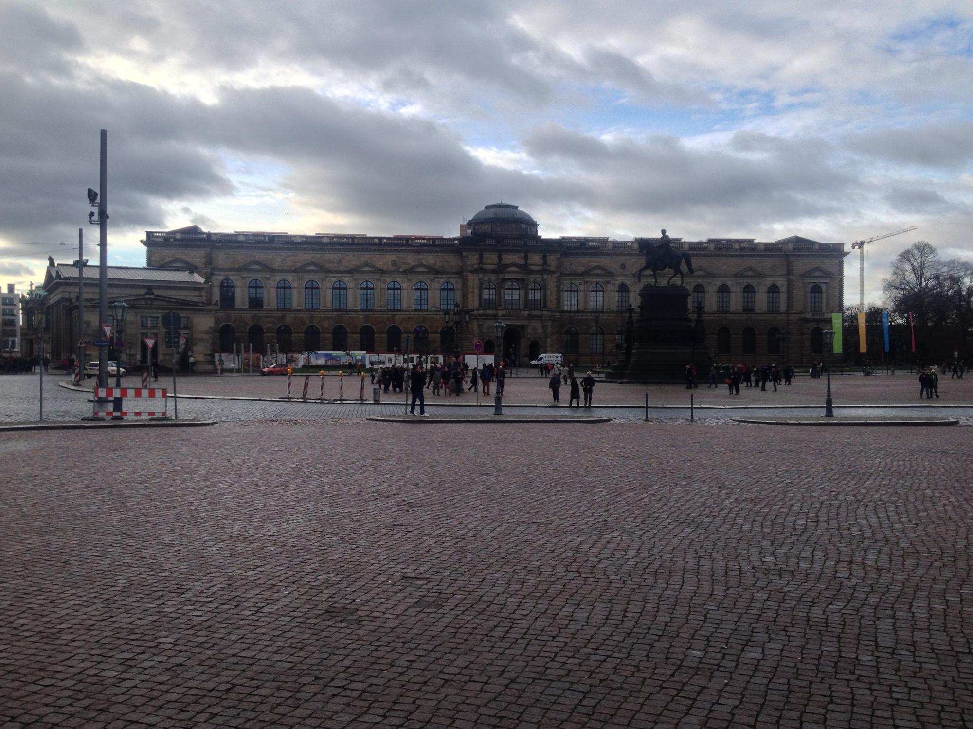 🇩🇪 Dresden, Germany, December 2015.