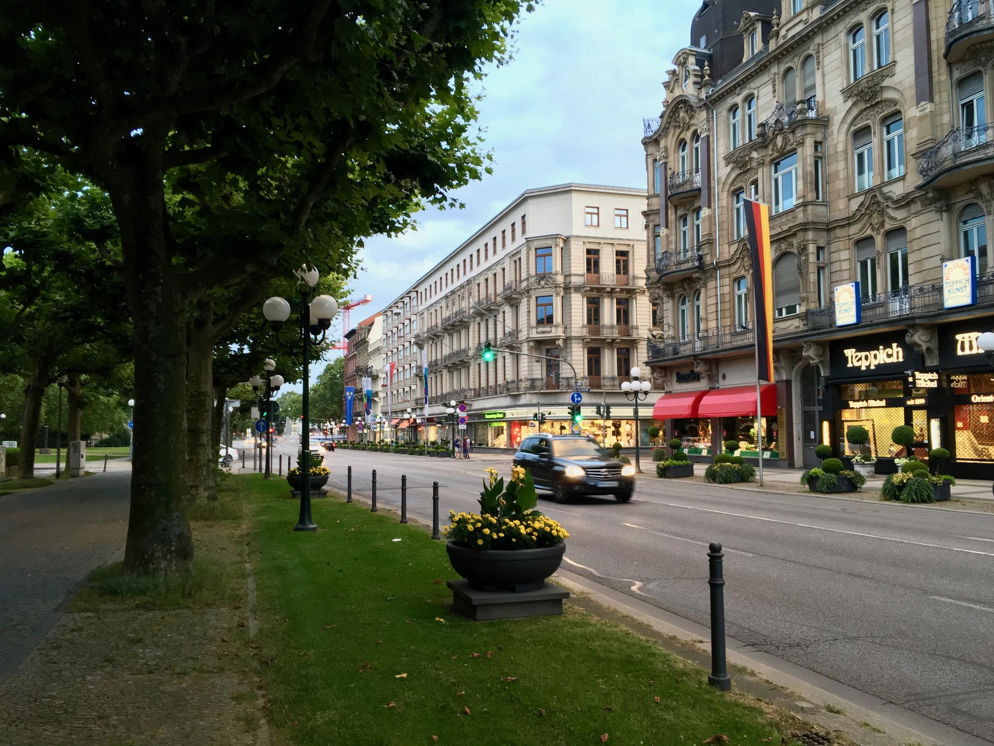 🇩🇪 Wiesbaden, Germany, July 2016.
